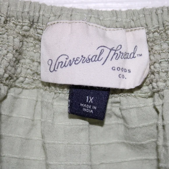 Wrap Top from Universal Thread (1X) - Picture 5 of 5